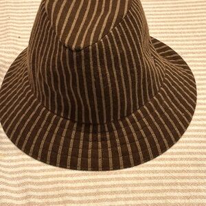 Like new Kangol Tweed wool blend hat